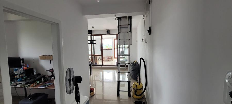 Apartament cu 4 camere decomandat în Drumul Taberei