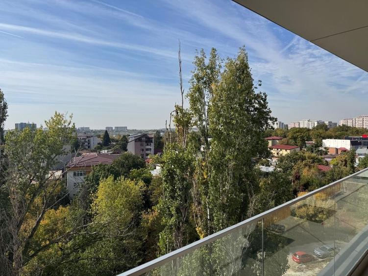 Apartament cu 3 camere decomandat, mobilat în Crângași