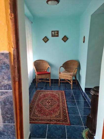 Casă cu 3 camere cu Teren 10007 Mp în Sasca Română