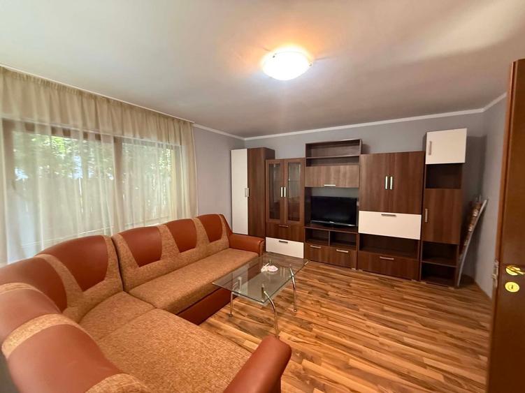 Duplex cu 4 camere cu Canalizare în Andrei Mureșanu