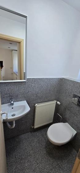 Casă individuală cu 4 camere cu Canalizare în Noua