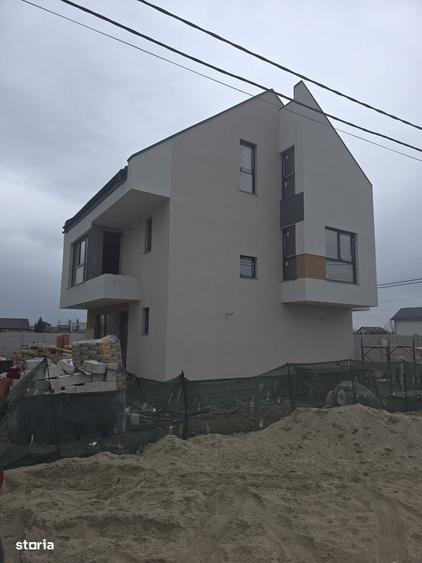Casă cu 4 camere în Central
