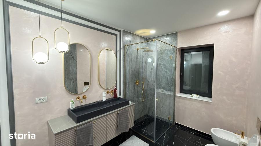 Casă cu 5 camere cu Teren 500 Mp în Central