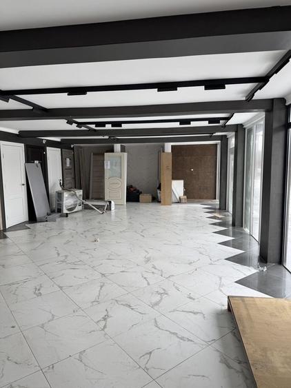 Spațiu comercial, de 120 mp, în Drăgușeni