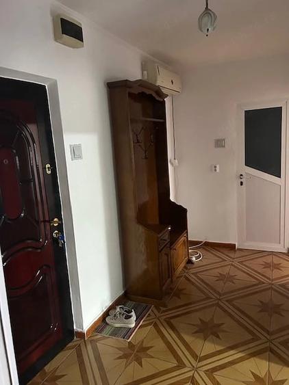 Apartament cu 2 camere decomandat în E3