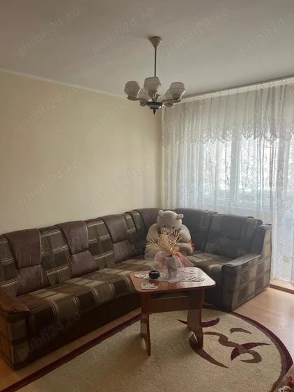 Apartament cu 3 camere semidecomandat în Breaza de Sus