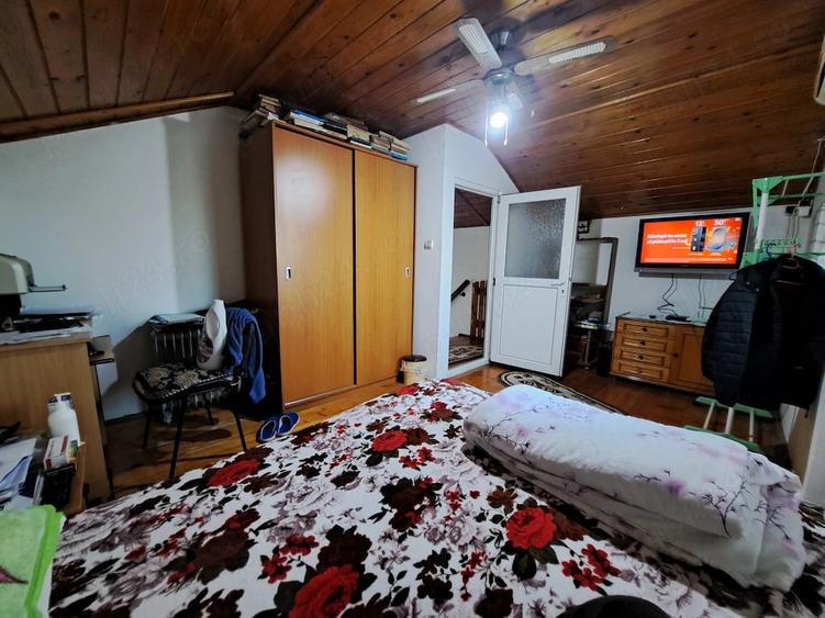Casă cu 3 camere cu Teren 1115 Mp în Poarta Albă