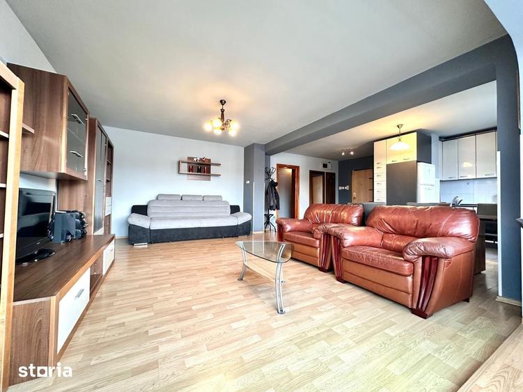 Apartament cu 4 camere decomandat în Central