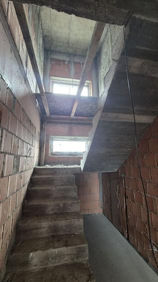 Casă individuală cu 5 camere cu Canalizare în Mogoșoaia