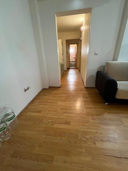 Apartament cu 3 camere decomandat în Steaua