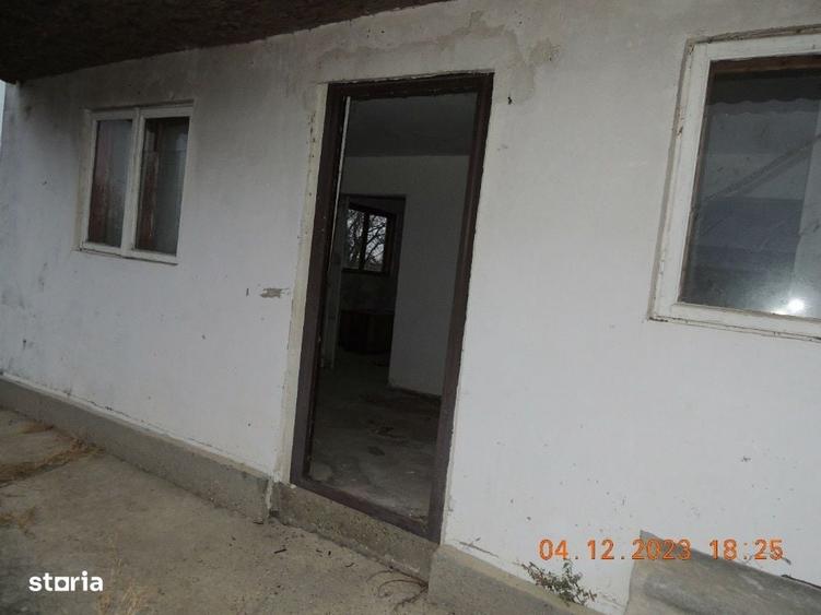 Casă cu 3 camere în Cocani