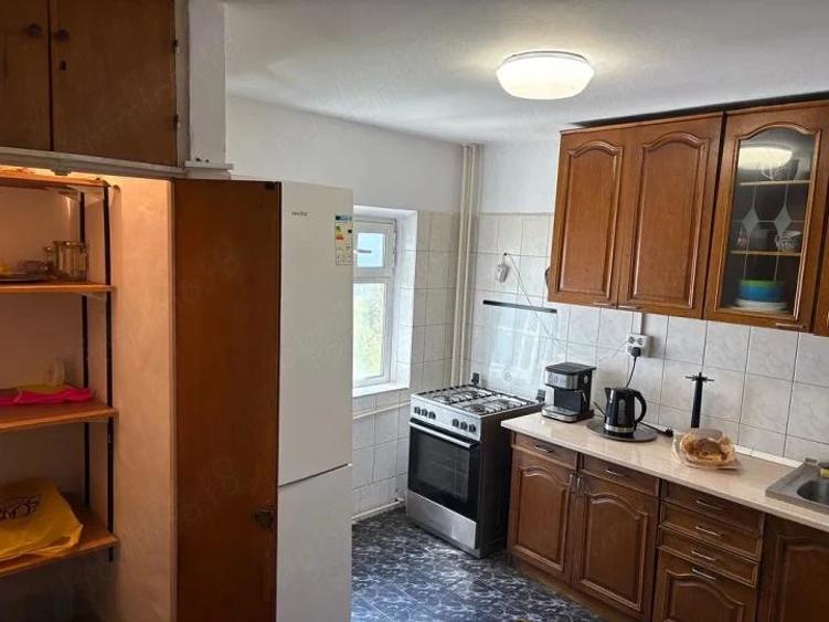 Apartament cu 4 camere decomandat, mobilat în Timpuri Noi