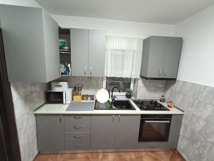 Casă cu Teren 1100 Mp în Izvin