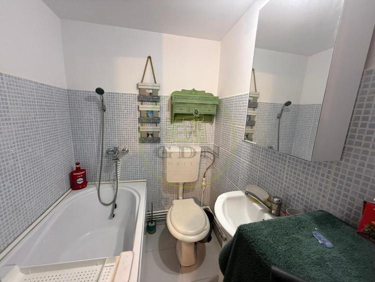 Casă individuală cu 6 camere cu Canalizare în Mogoșești