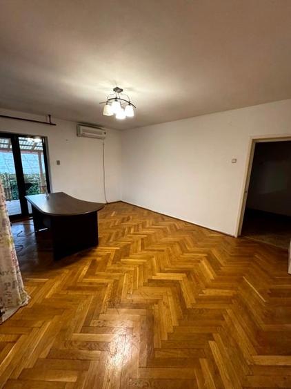 Duplex cu 7 camere cu Canalizare în Câmpinița