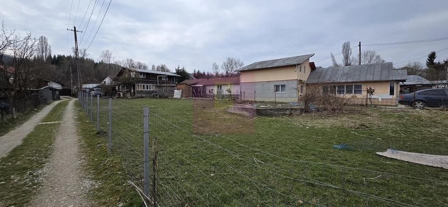 Teren de 617 mp, în Lac de Verde