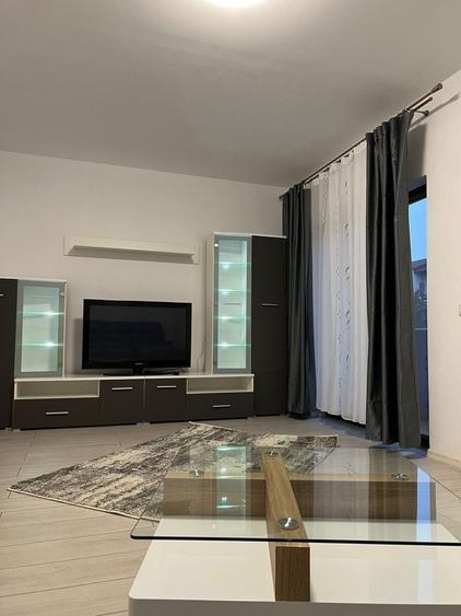 Apartament cu 2 camere decomandat în Giroc