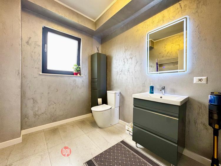Casă individuală cu 9 camere cu Teren 551 Mp în Fălticeni