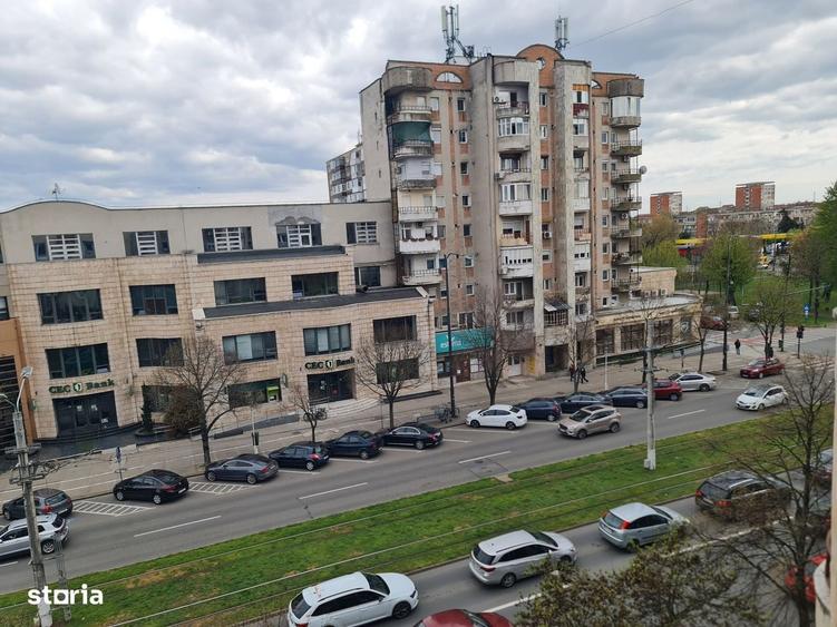Apartament cu 2 camere decomandat în Băncilor