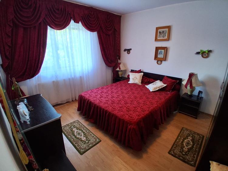 Duplex cu 4 camere cu Canalizare în Valea Lupului