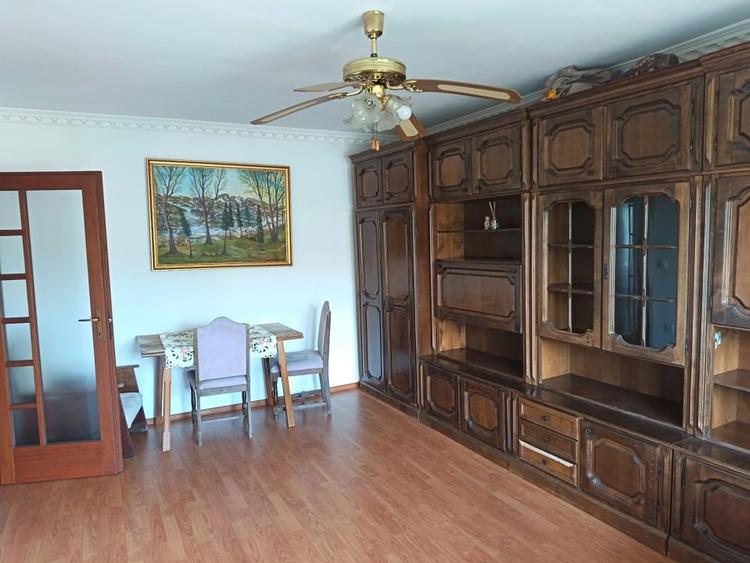 Apartament cu 3 camere decomandat, mobilat în Republicii