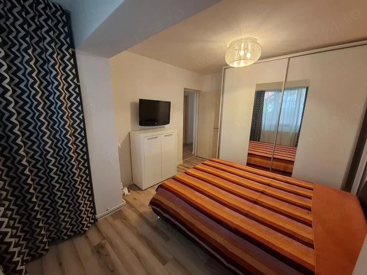 Apartament cu 4 camere decomandat în Central
