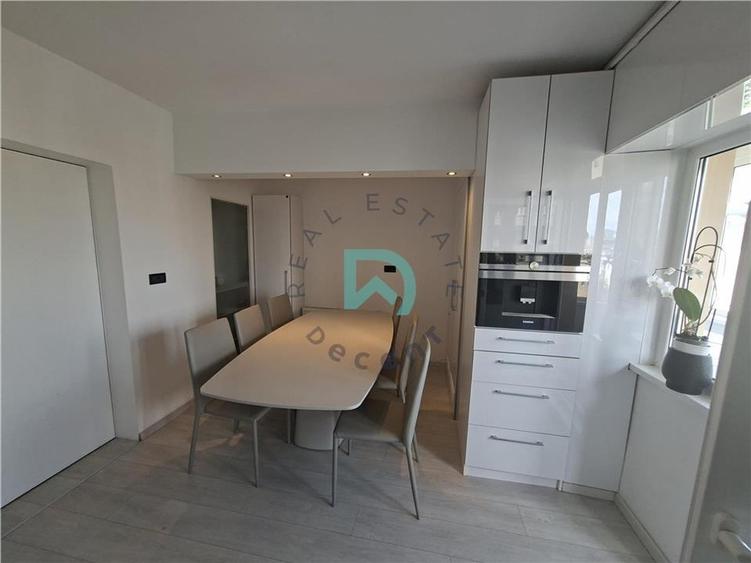 Apartament cu 3 camere decomandat în Răcădău