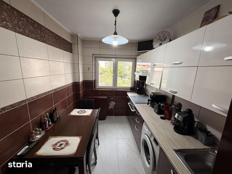 Apartament cu 3 camere în Rahova
