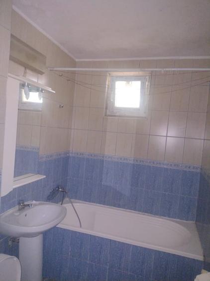 Apartament cu 2 camere semidecomandat în Basarabia
