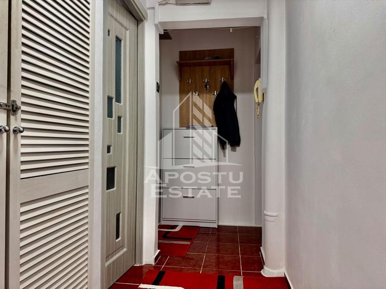 Apartament cu 3 camere semidecomandat în Șagului