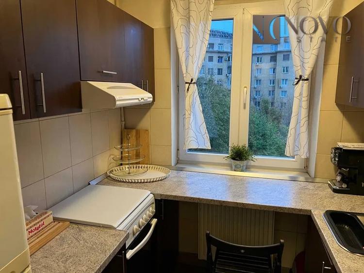 Apartament cu 2 camere semidecomandat, mobilat în Romană