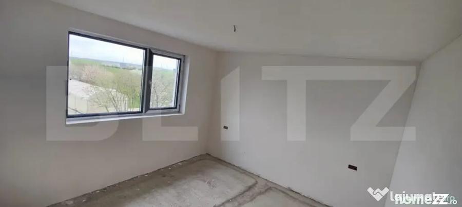 Casă cu 15 camere cu Teren 1000 Mp în Dumbrava