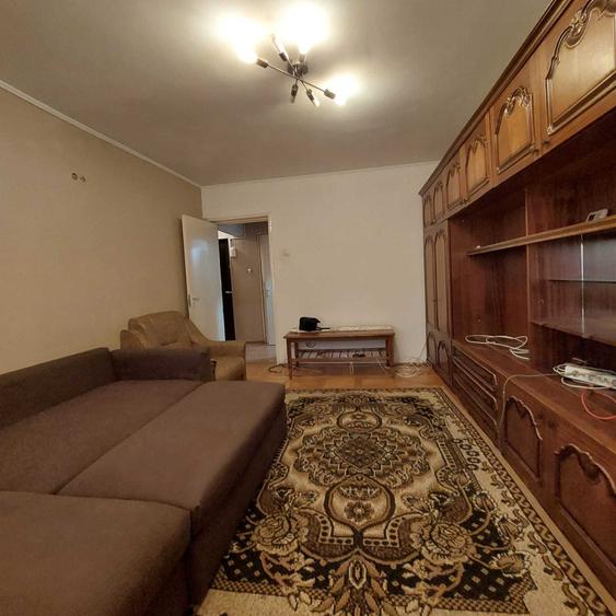 Apartament cu 2 camere decomandat în Războieni