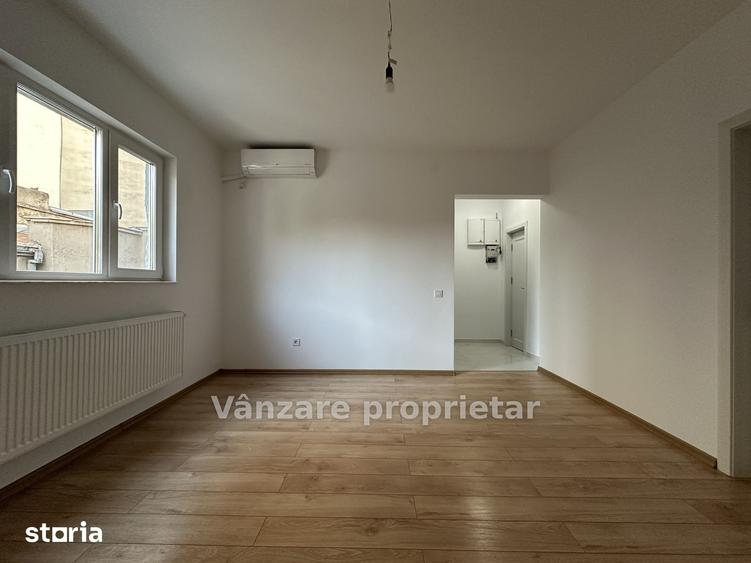 Apartament cu 3 camere semidecomandat în Centrul Civic