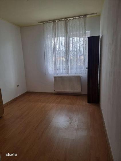 Apartament cu 3 camere în Florești