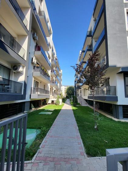 Apartament cu 2 camere decomandat în Titan