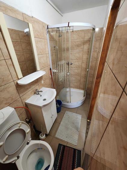 Garsonieră decomandată în Central