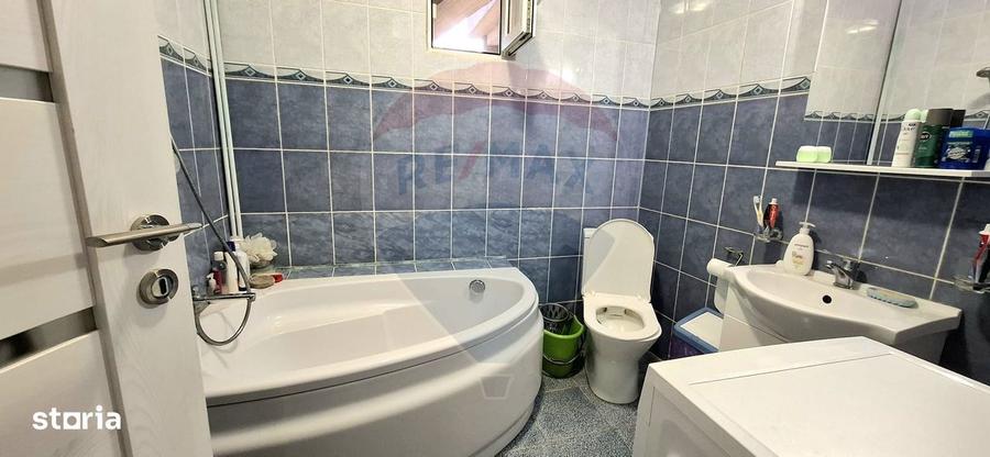 Casă cu 5 camere cu Teren 430 Mp în Central