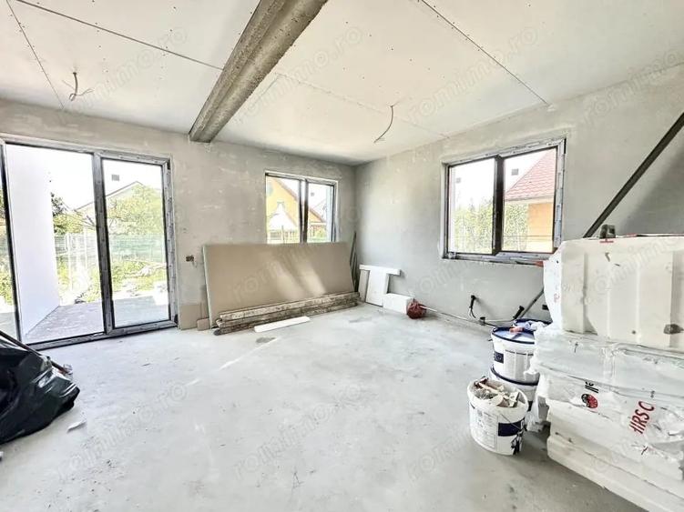 Casă cu 4 camere cu Teren 250 Mp în Sânandrei