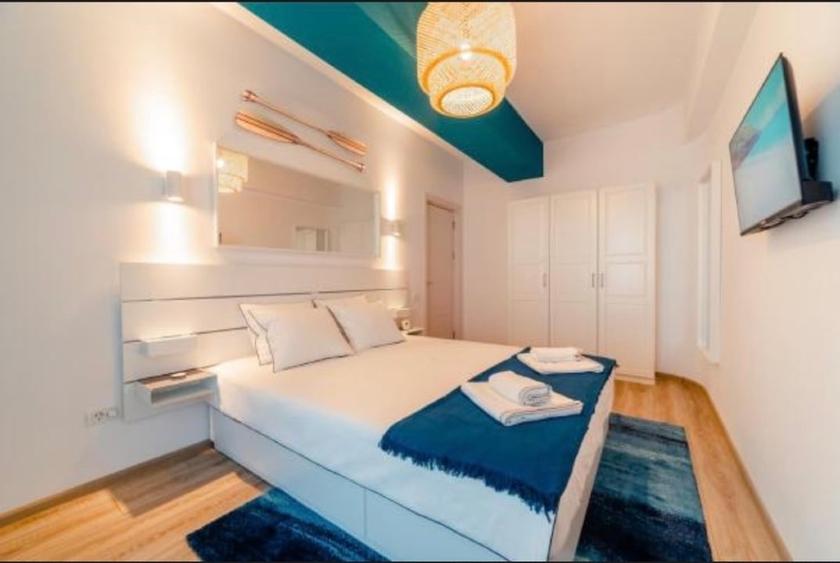 Apartament cu 2 camere semidecomandat, mobilat în Nord