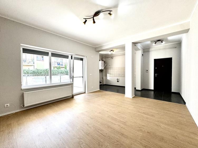 Apartament cu 3 camere semidecomandat în Braytim