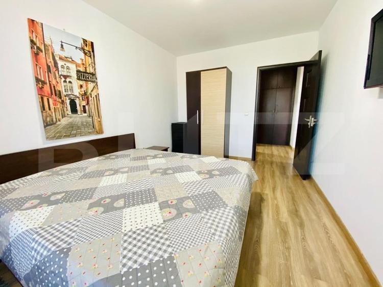 Apartament cu 2 camere semidecomandat, mobilat în Central