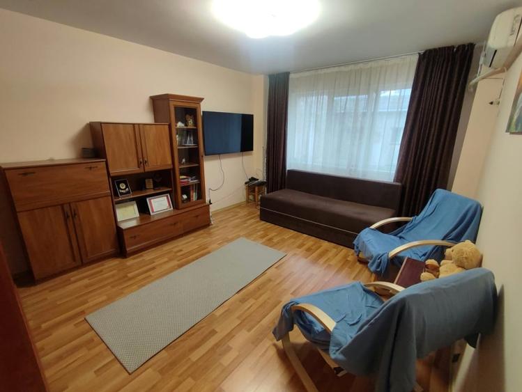 Apartament cu 2 camere decomandat, mobilat în Tătărași