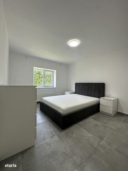 Casă cu 4 camere în Palazu Mare