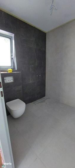Casă cu 4 camere cu Teren 1017 Mp în Central