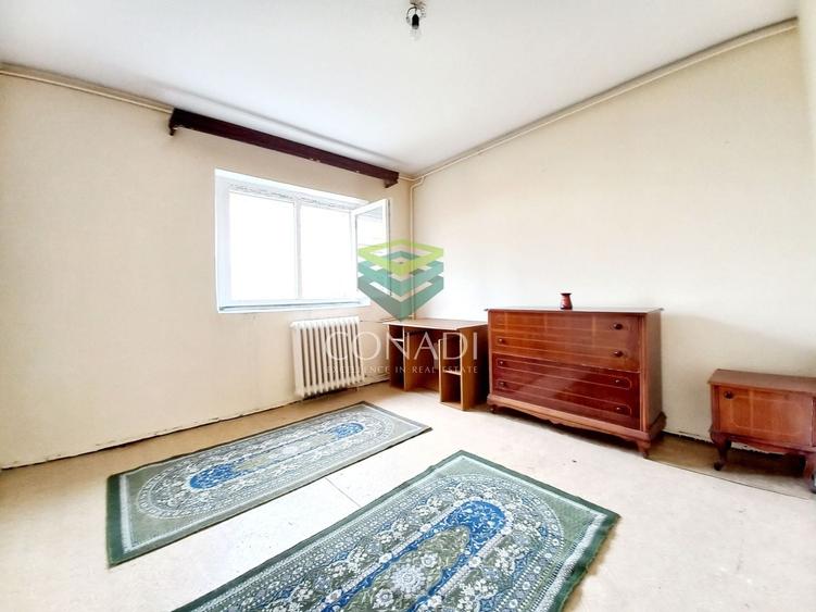 Apartament cu 3 camere decomandat în Băneasa