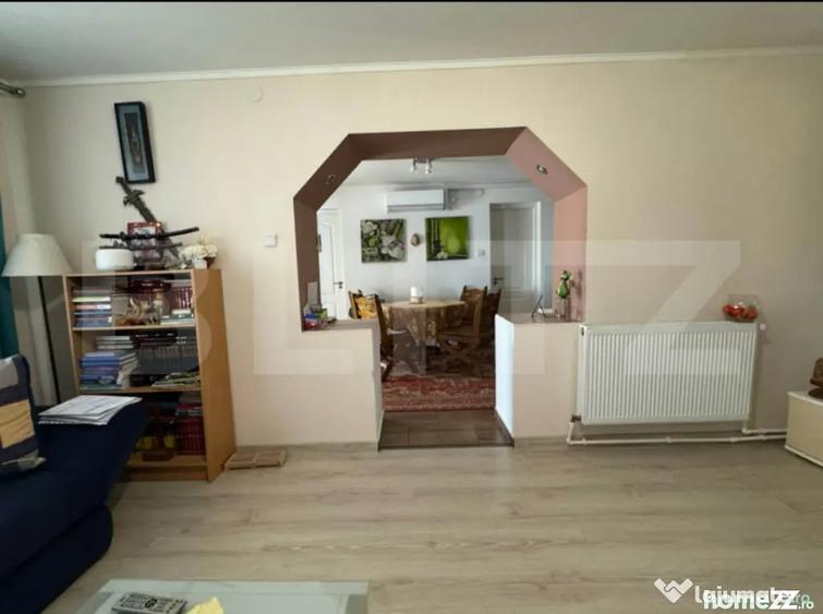 Casă cu 7 camere cu Teren 583 Mp în Păulești