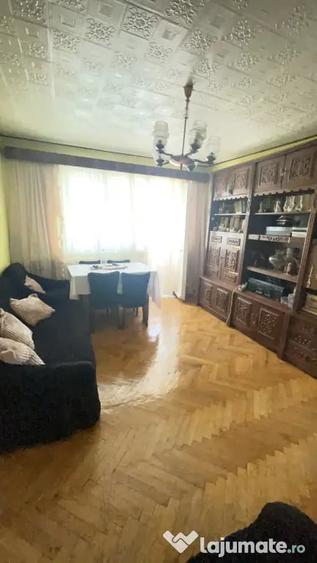 Apartament cu 3 camere semidecomandat în Ultracentral
