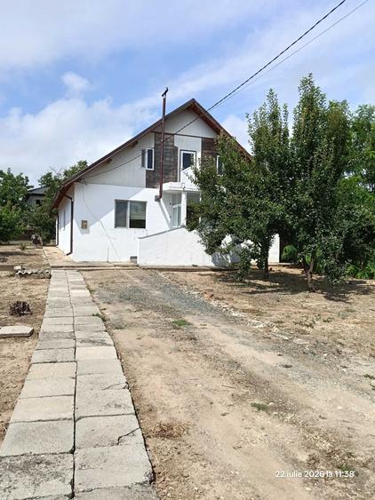 Casă cu 3 camere în Central