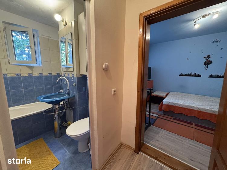 Apartament cu 3 camere semidecomandat în Central